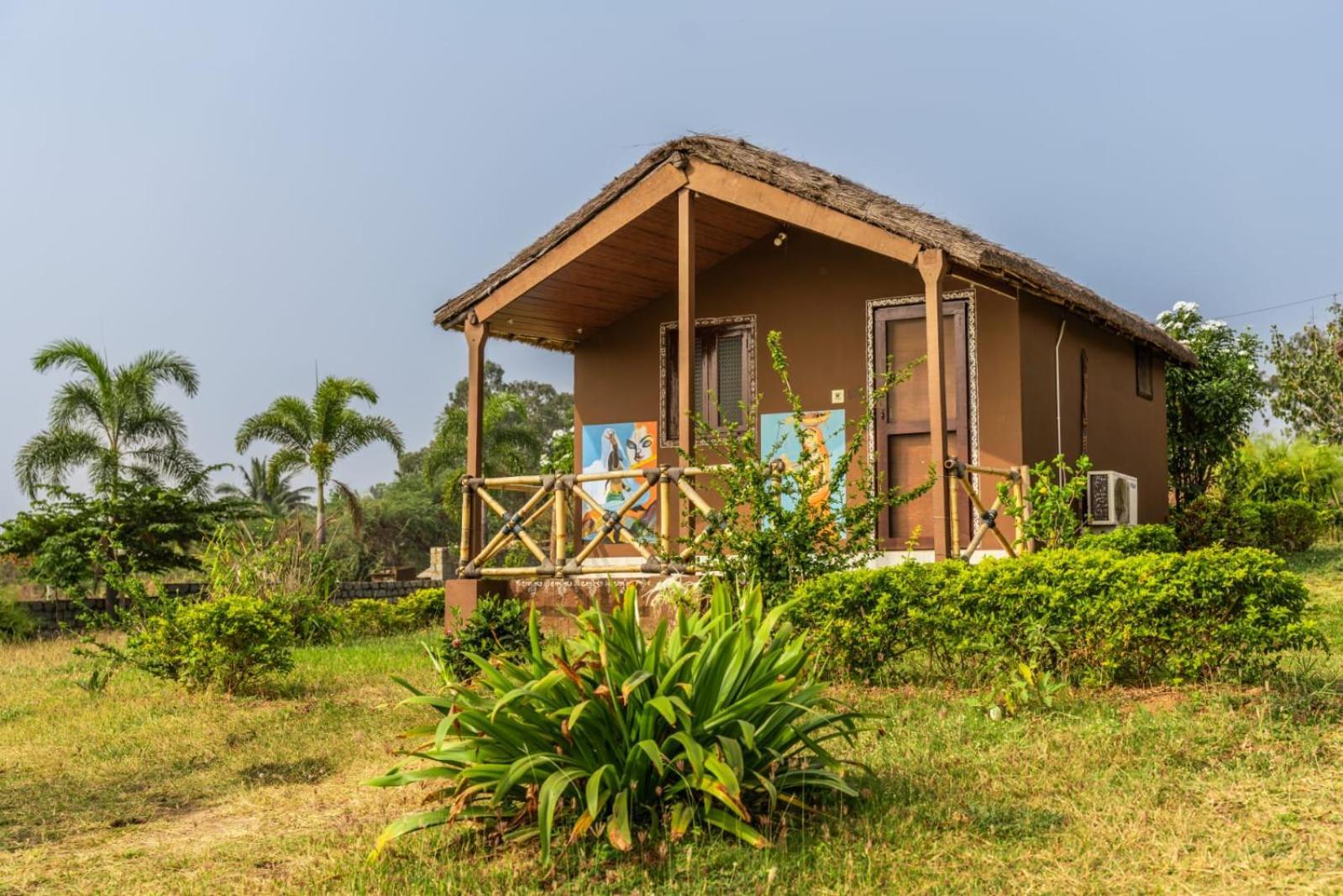 Leo Woods Hampi River View酒店 外观 照片